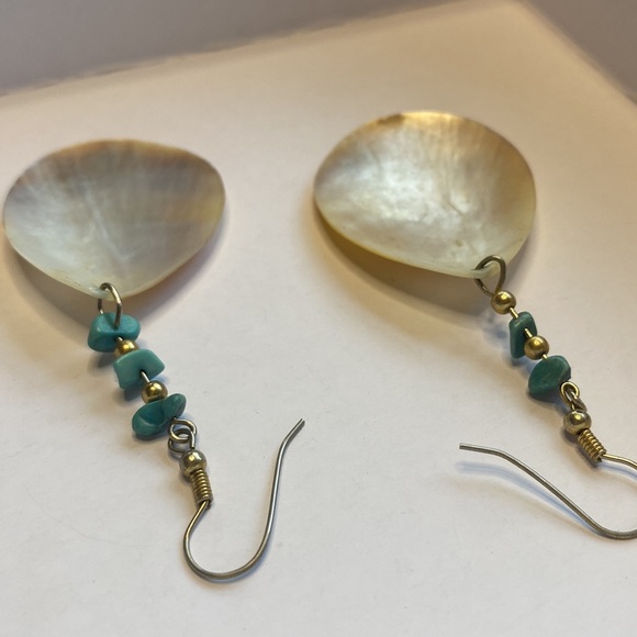 Abalone shell earrings - Picture 3 of 3